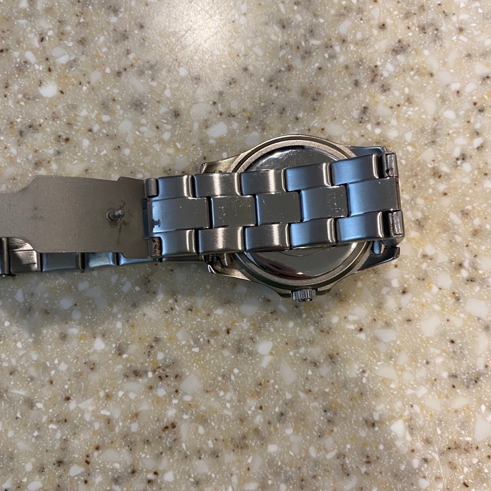 Guess Watch - Picture 3 of 4